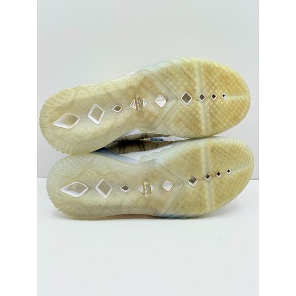 Nike Lebron 18 Mens Size 7 Ivory Blue Tint Play for the Future Shoes CW3156-400 - Picture 7 of 8